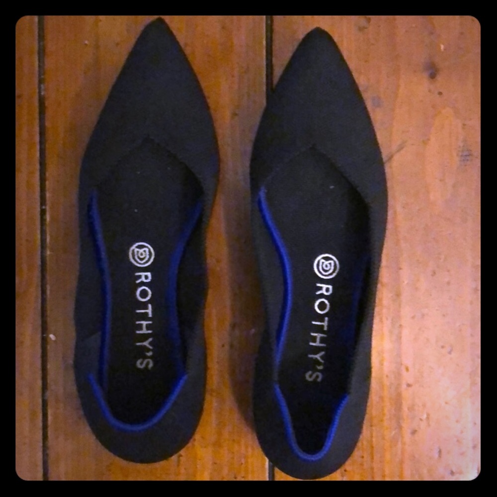 Black Rothy’s Size 9 (Fit like Size 8)